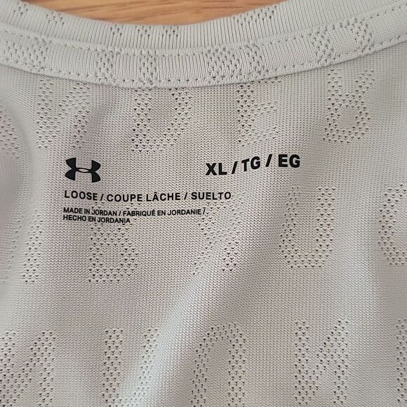 Under Armour Top XL Women's Grey Tank Athletic Workout Racerback - Picture 4 of 5